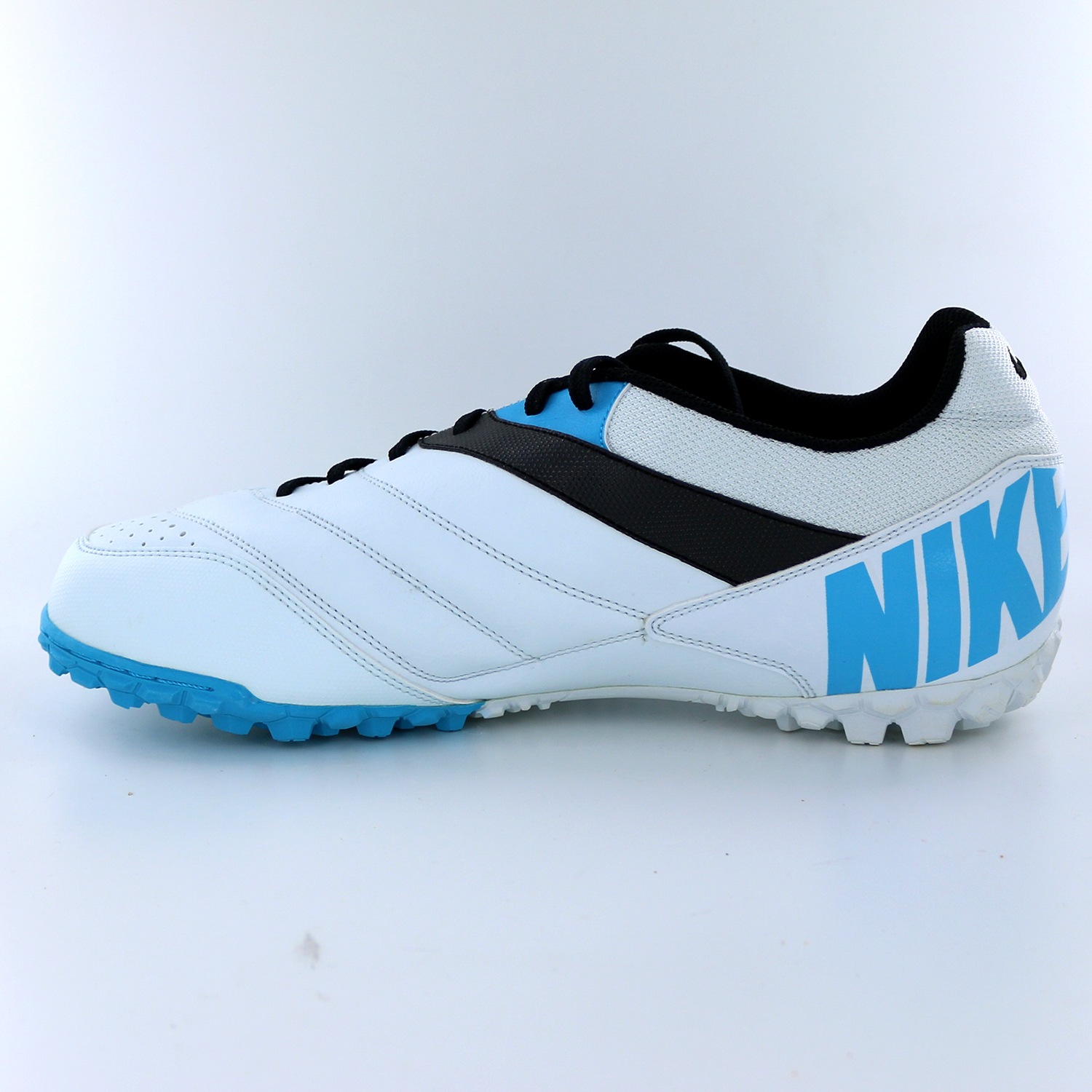 nike precision 3 black and white