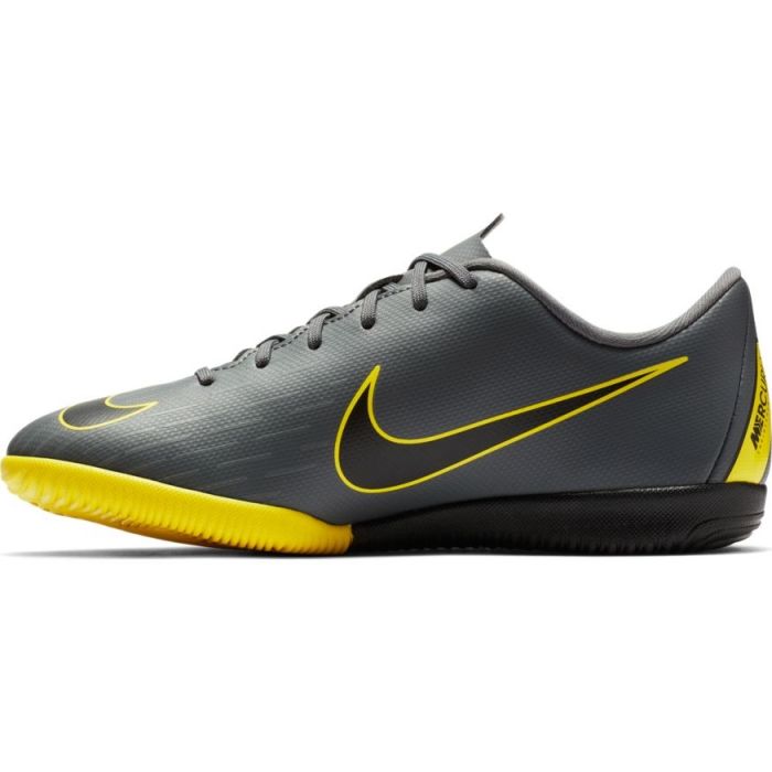 Nike VaporX Grade-School (IC) Indoor/Court Football Boot